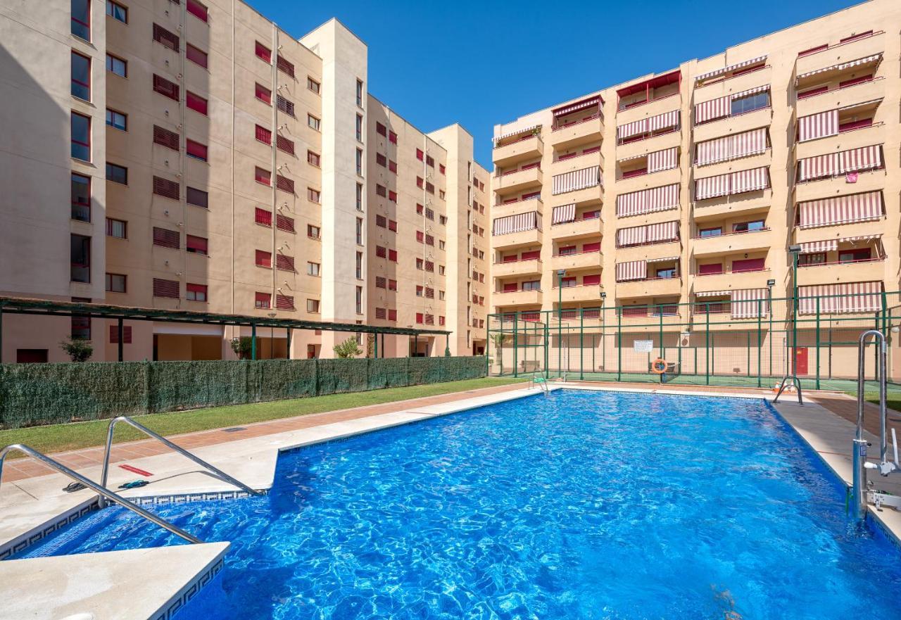 Wintowinrentals Parque Litoral, Family & マラガ エクステリア 写真