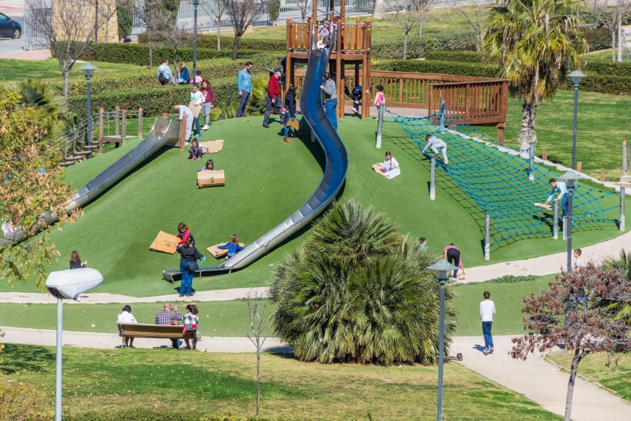 Wintowinrentals Parque Litoral, Family & マラガ エクステリア 写真